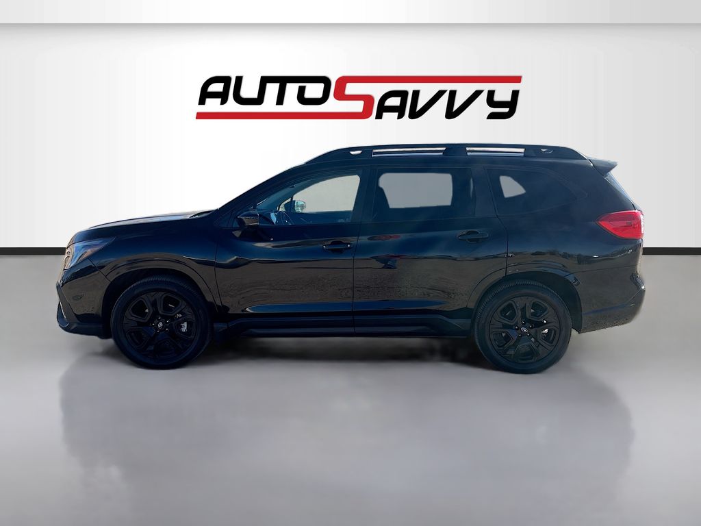 Used 2025 Black Subaru Onyx Edition Touring image 4