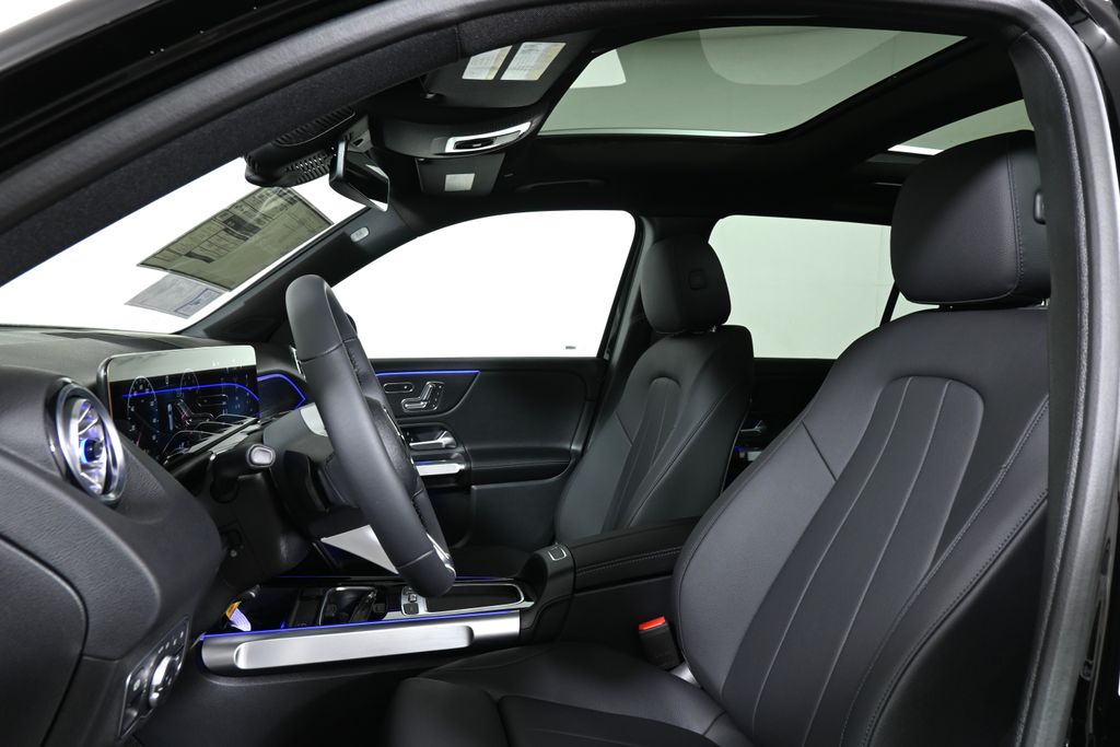 Thumbnail: 2026 Mercedes-Benz GLB - 13