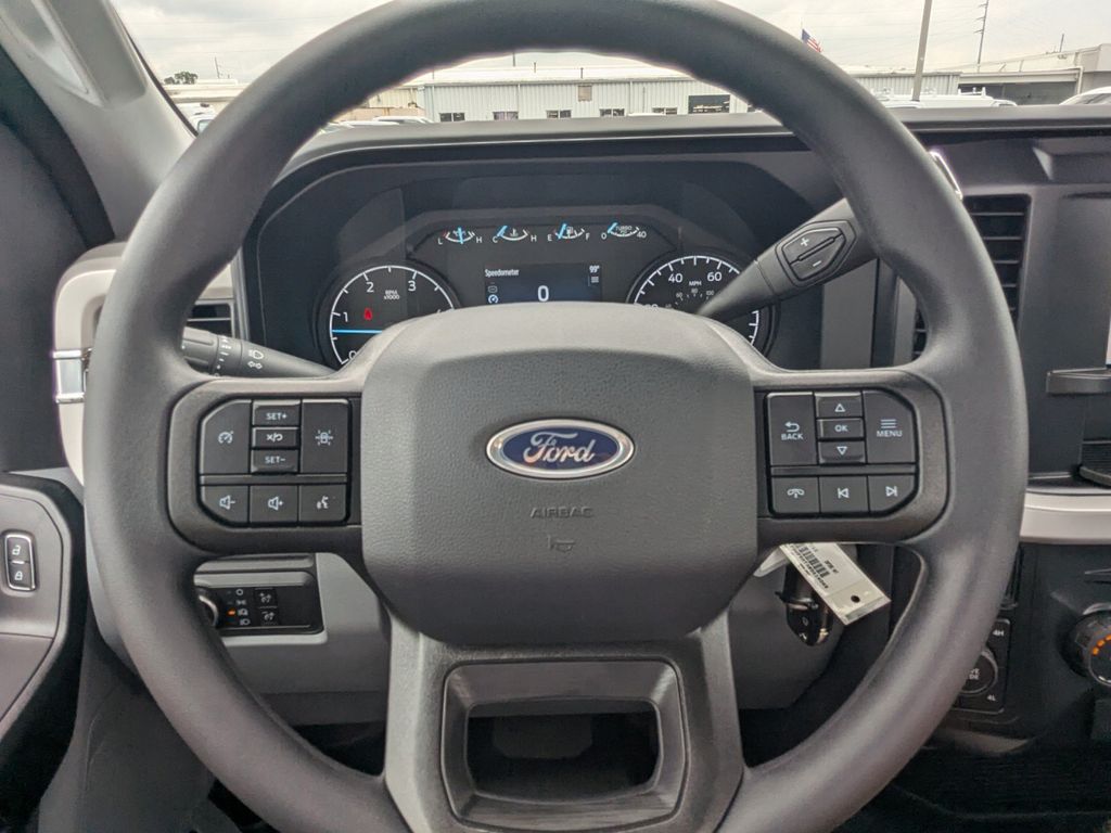 2025 Ford F-550 Chassis XL