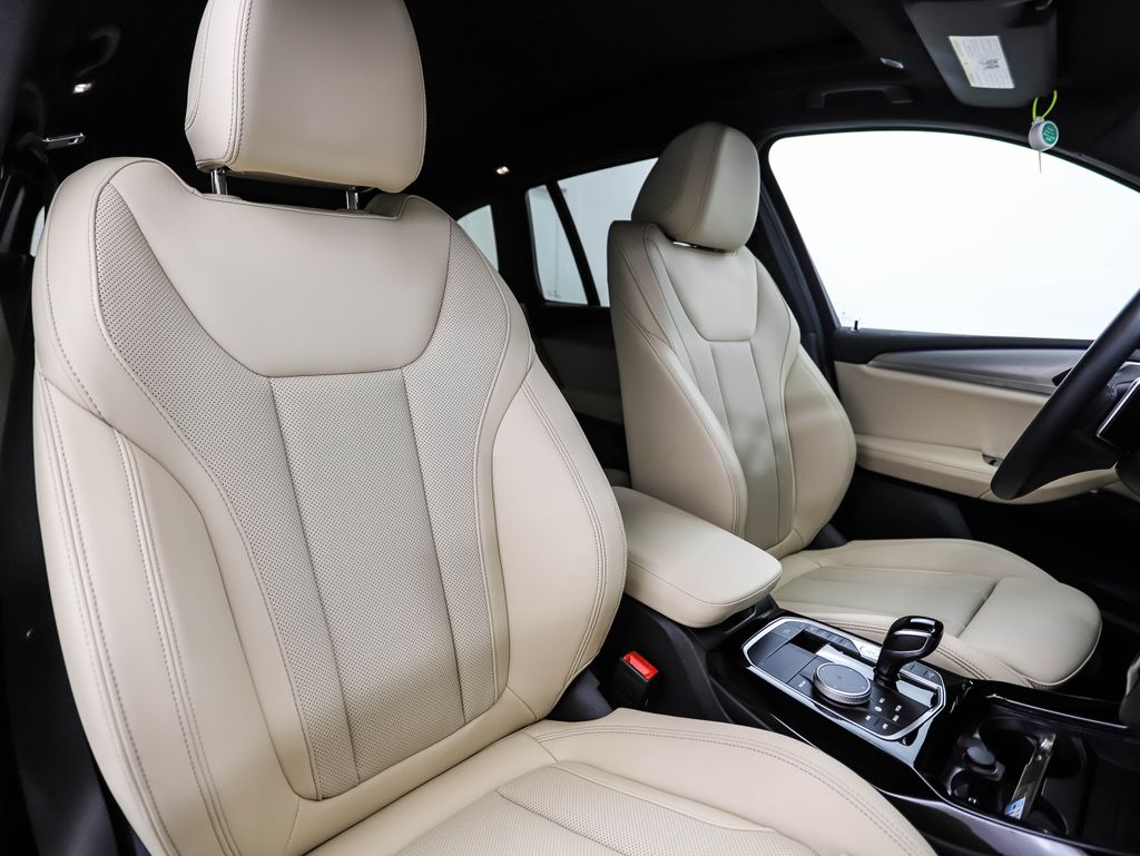 Thumbnail: 2023 BMW X3 - 32