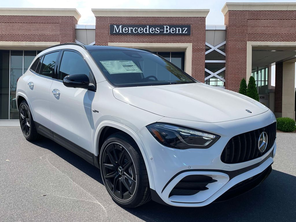 2025 Mercedes-Benz GLA 35 AMG 3