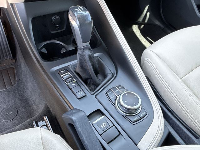 Used 2019 White BMW xDrive28i image 19