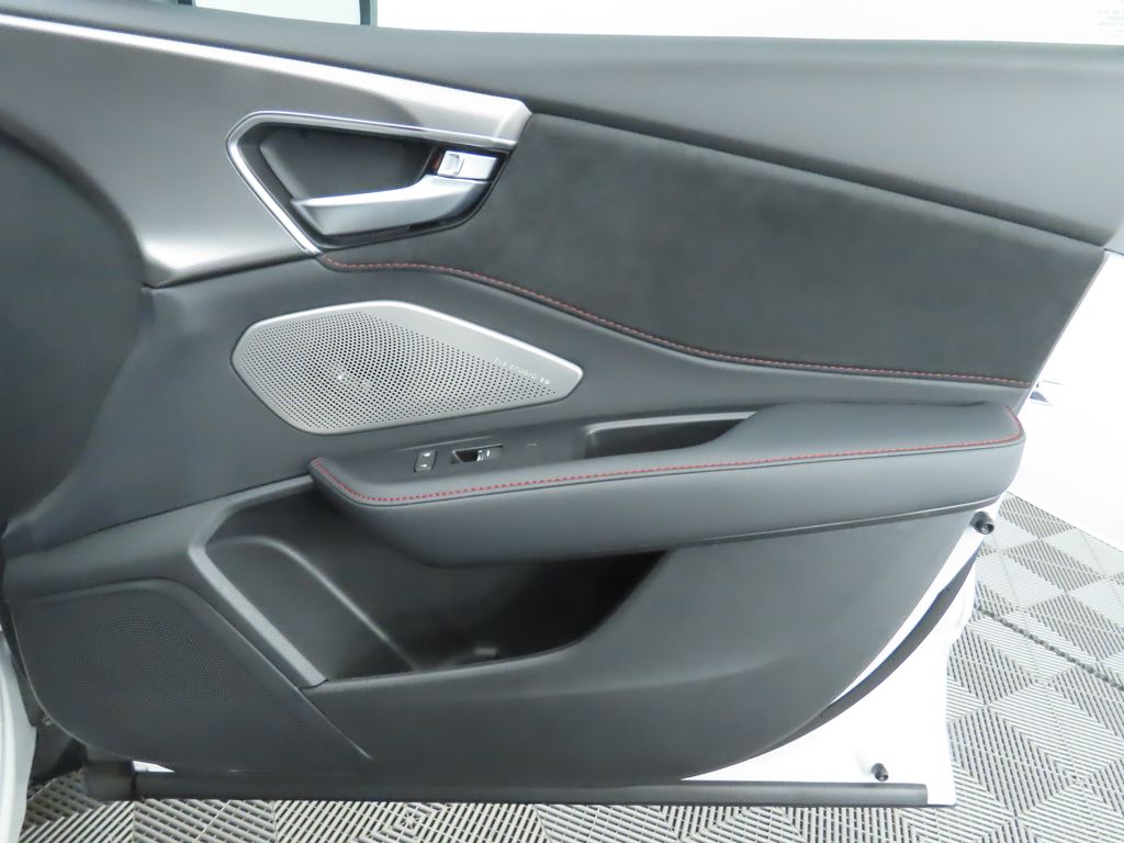 Thumbnail: 2026 Acura RDX - 27