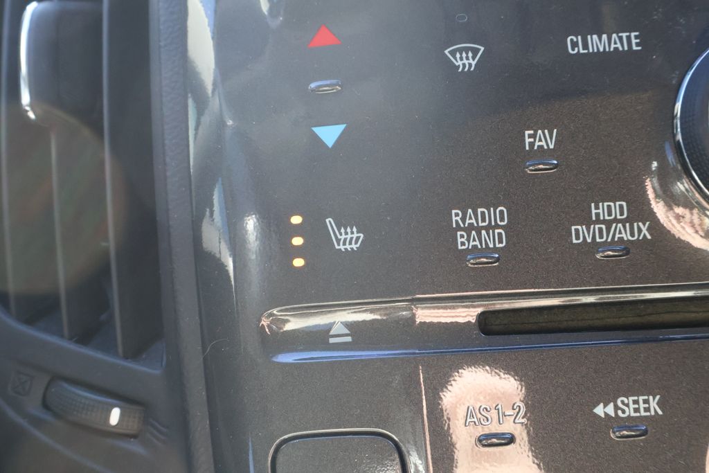 Thumbnail: 2012 Chevrolet Volt - 21