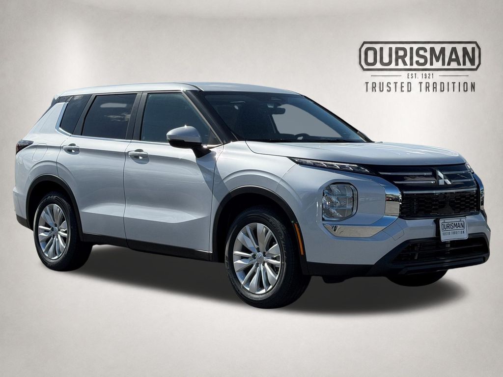 White Diamond 2026 Mitsubishi Outlander SUV / Crossover Front-Wheel Drive Continuously Variable Transmission