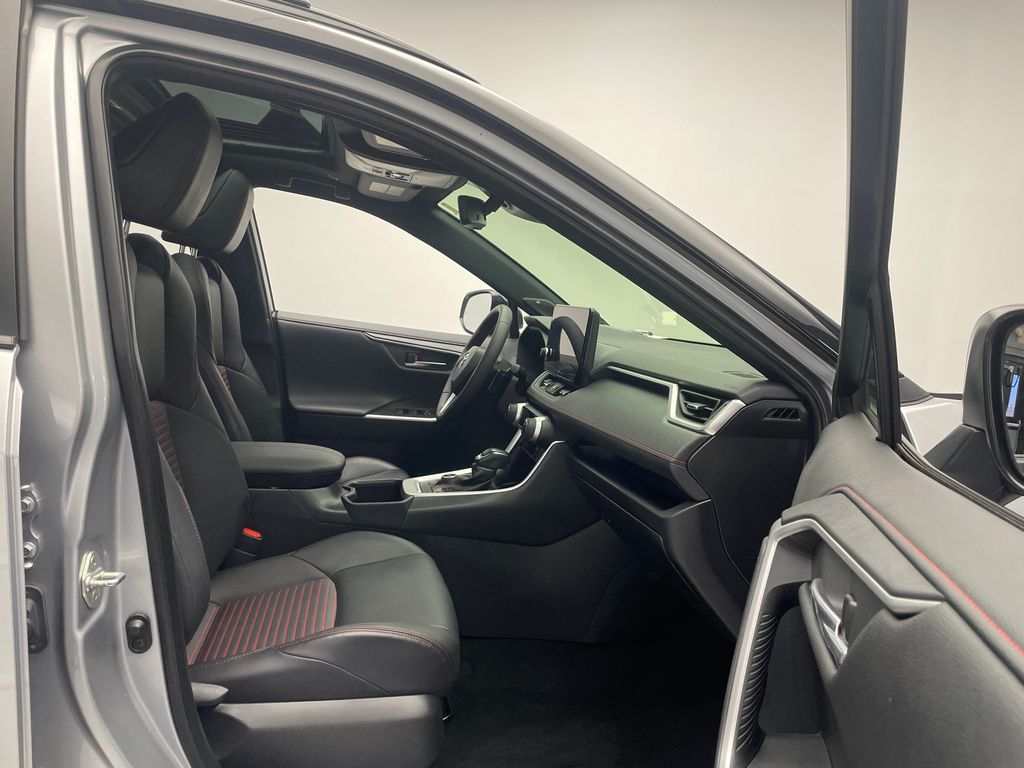 Thumbnail: 2023 Toyota RAV4 - 17