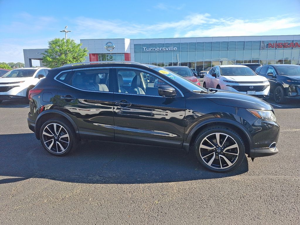 2018 Nissan Rogue Sport SL 7
