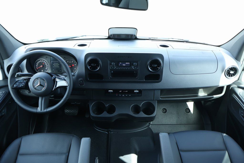 2025 Mercedes-Benz Sprinter 3500 4