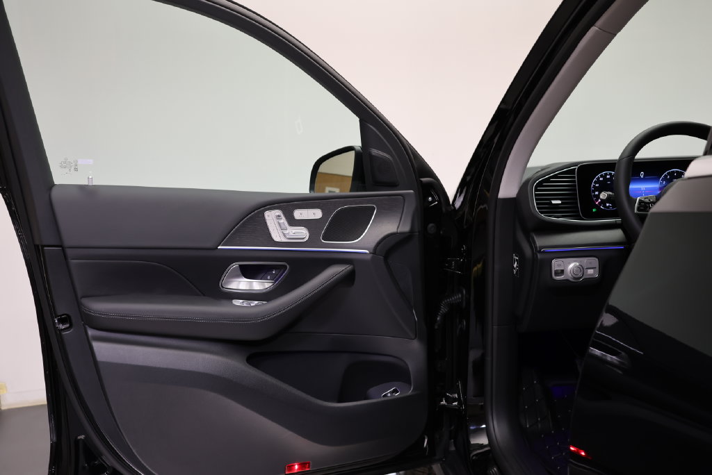 Thumbnail: 2026 Mercedes-Benz GLE - 31