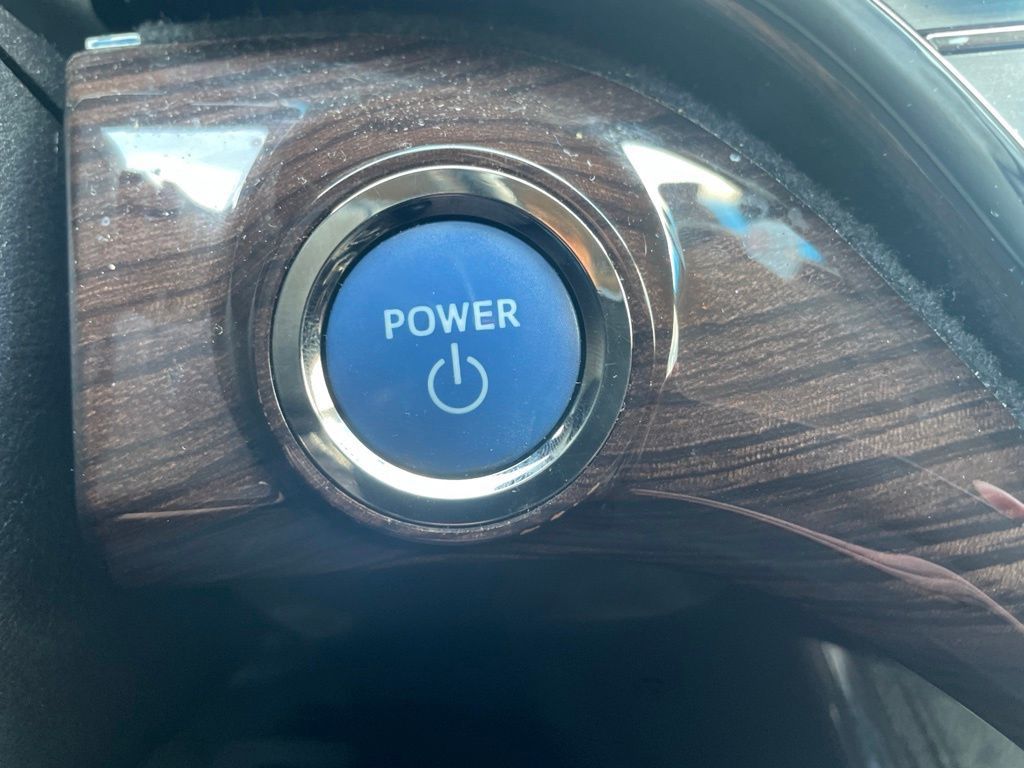 Used 2014 Toyota Avalon Hybrid Sedan