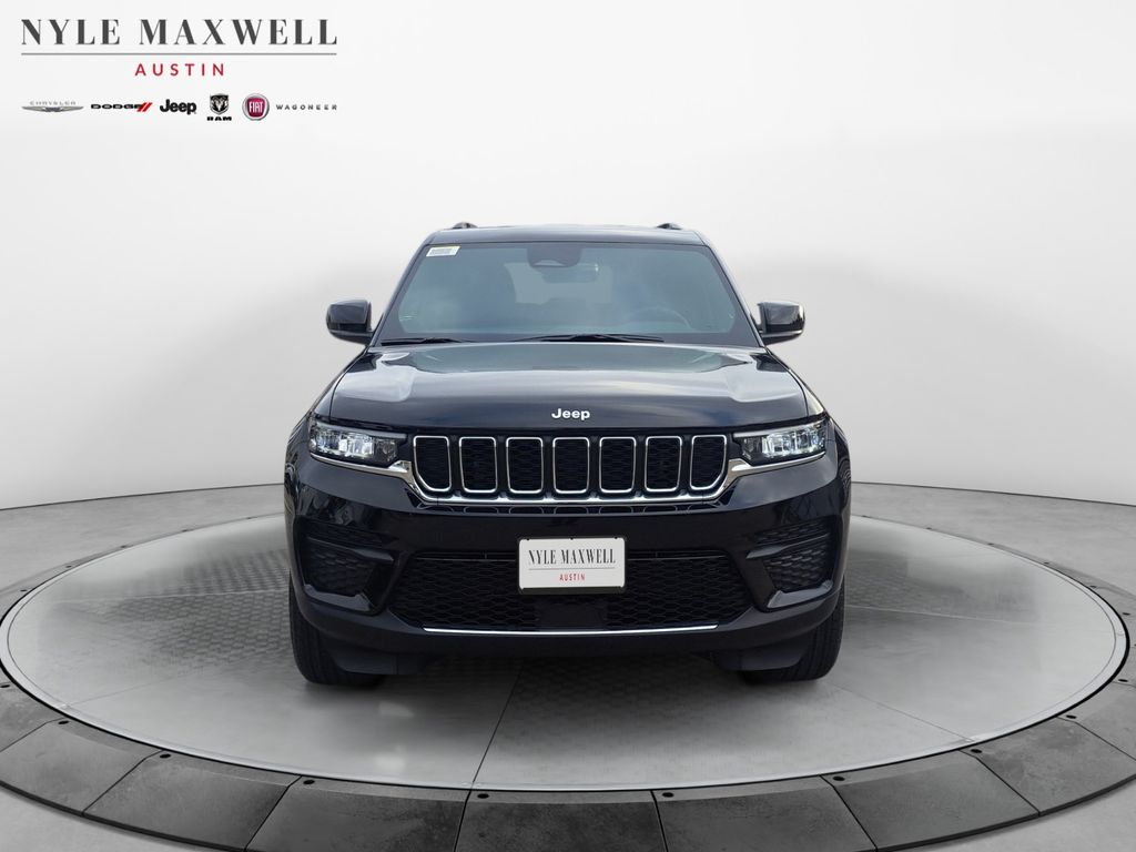 New Car 2025 Jeep Grand Cherokee  Laredo For Sale Under $35,000 In Austin, Texas