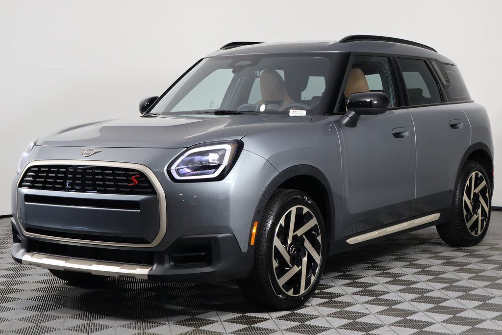 Thumbnail: 2027 MINI Cooper Countryman - 1