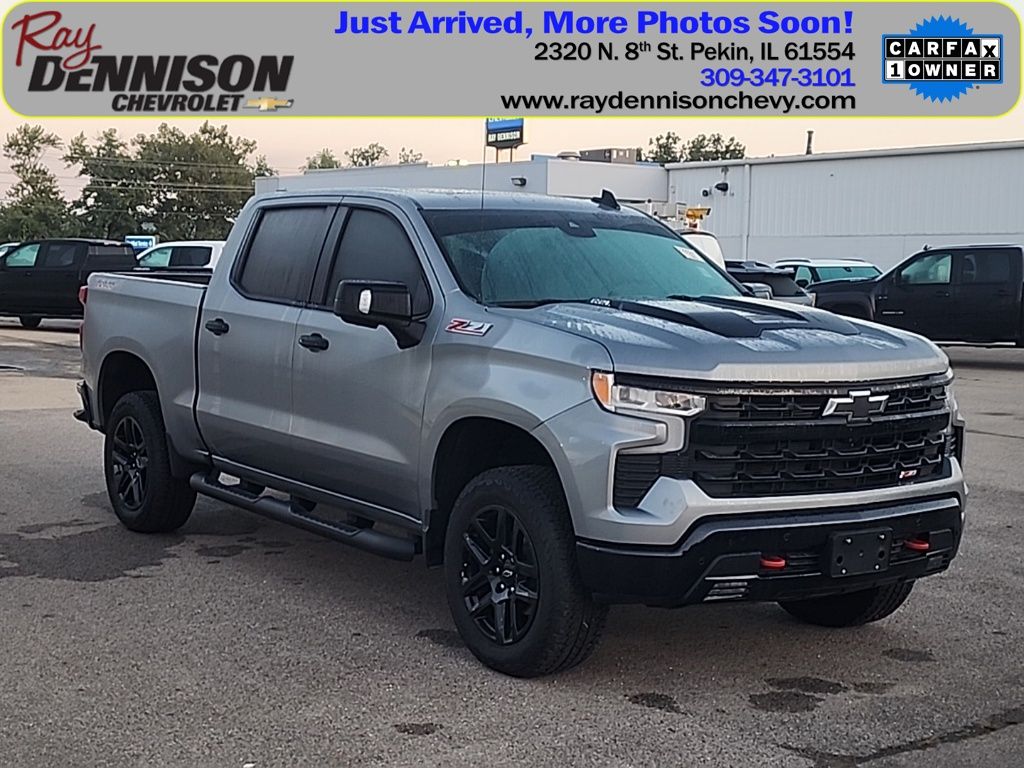 Sterling Gray Metallic 2026 Chevrolet Silverado 1500 Pickup Truck Four-Wheel Drive Automatic