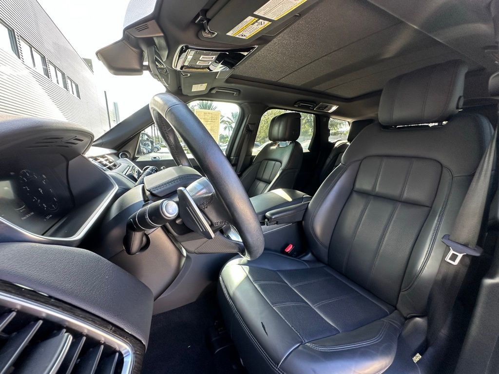 Thumbnail: 2022 Land Rover Range Rover Sport - 5