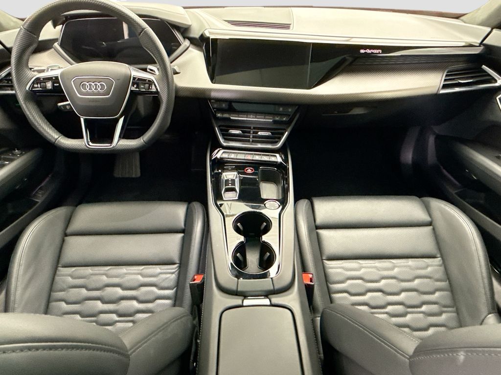 Thumbnail: 2024 Audi e-tron GT - 13