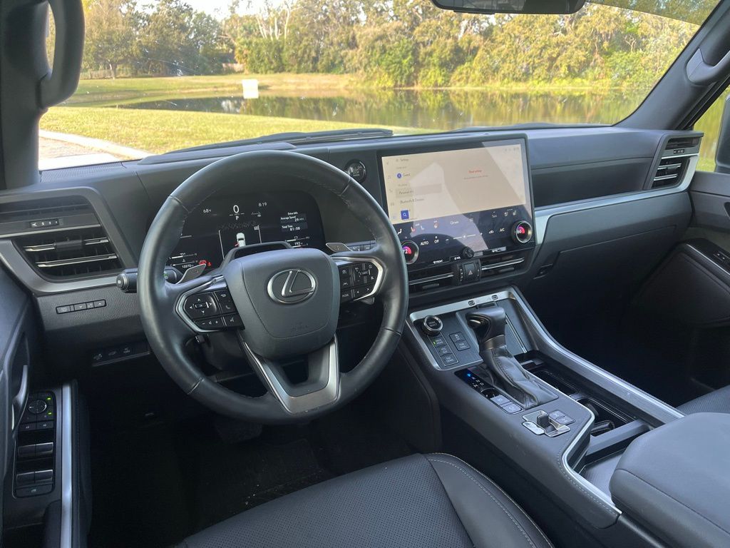 2024 Lexus GX 550 Overtrail 12