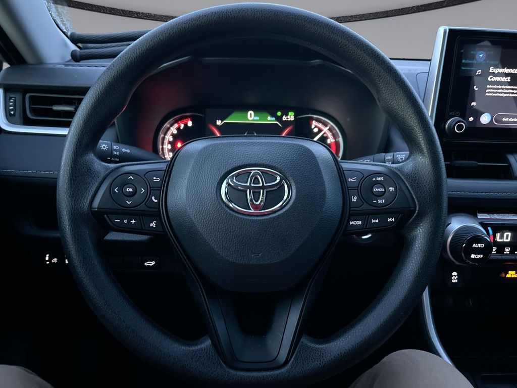 Thumbnail: 2025 Toyota RAV4 - 15
