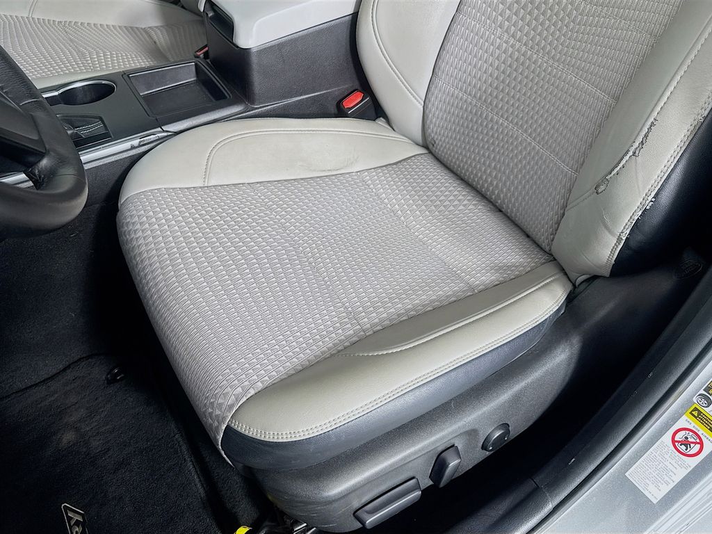 Used Car 2015 Toyota Camry  Se For Sale Under $15,000 In Austin, Texas