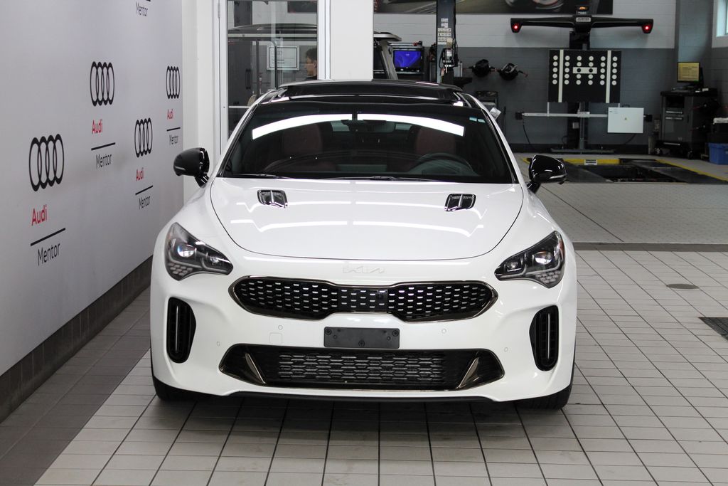 Thumbnail: 2022 Kia Stinger - 9