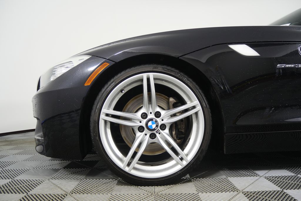 Thumbnail: 2012 BMW Z4 - 8