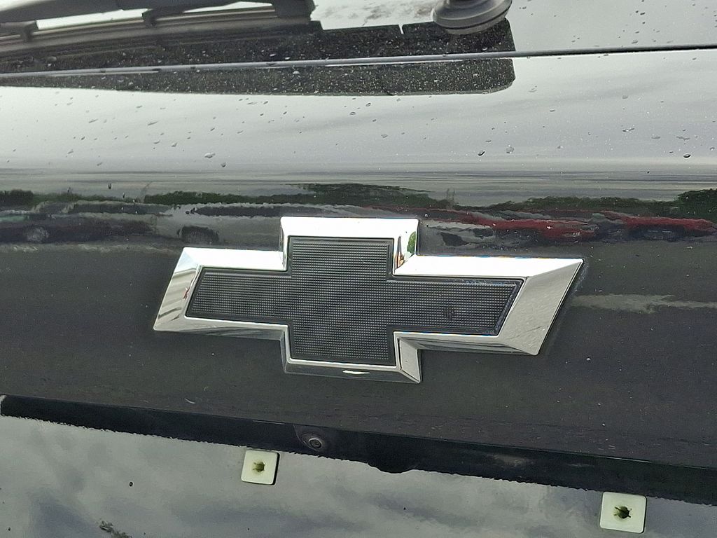 2024 Chevrolet Trax ACTIV Black at Klick Lewis Buick Chevrolet