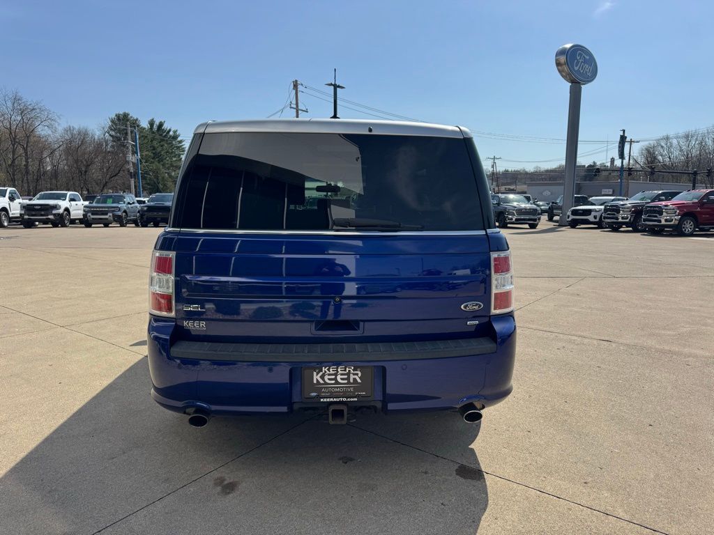 View vehicle photo 5