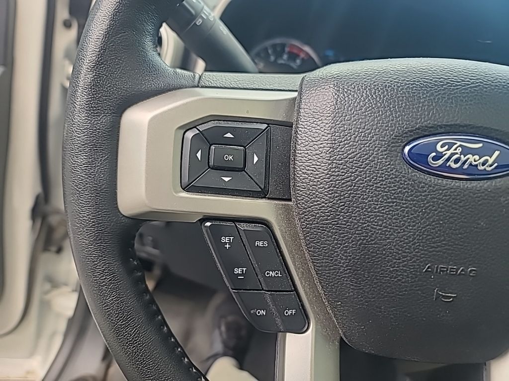 Certified Used 2022 Star White Metallic Tri-Coat Ford Lariat image 16