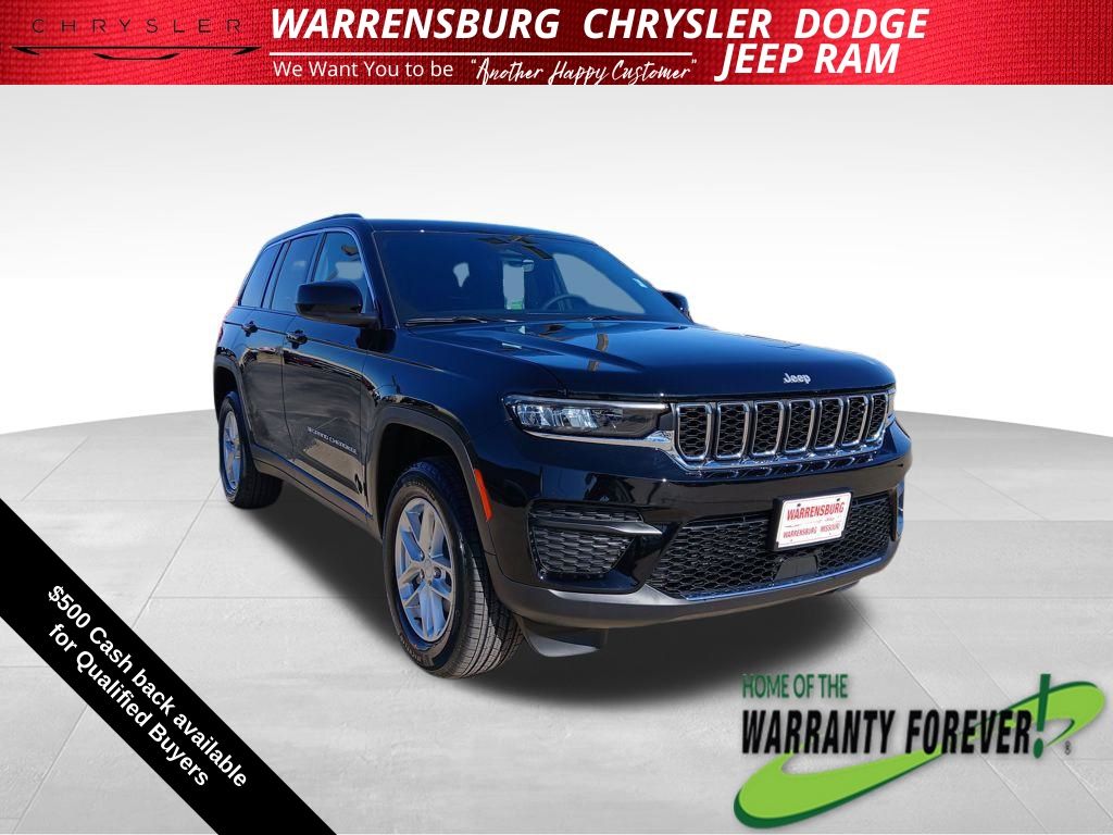 Diamond Black Crystal Pearlcoat 2026 Jeep Grand Cherokee Laredo 4WD SUV / Crossover Four-Wheel Drive 8-Speed Automatic