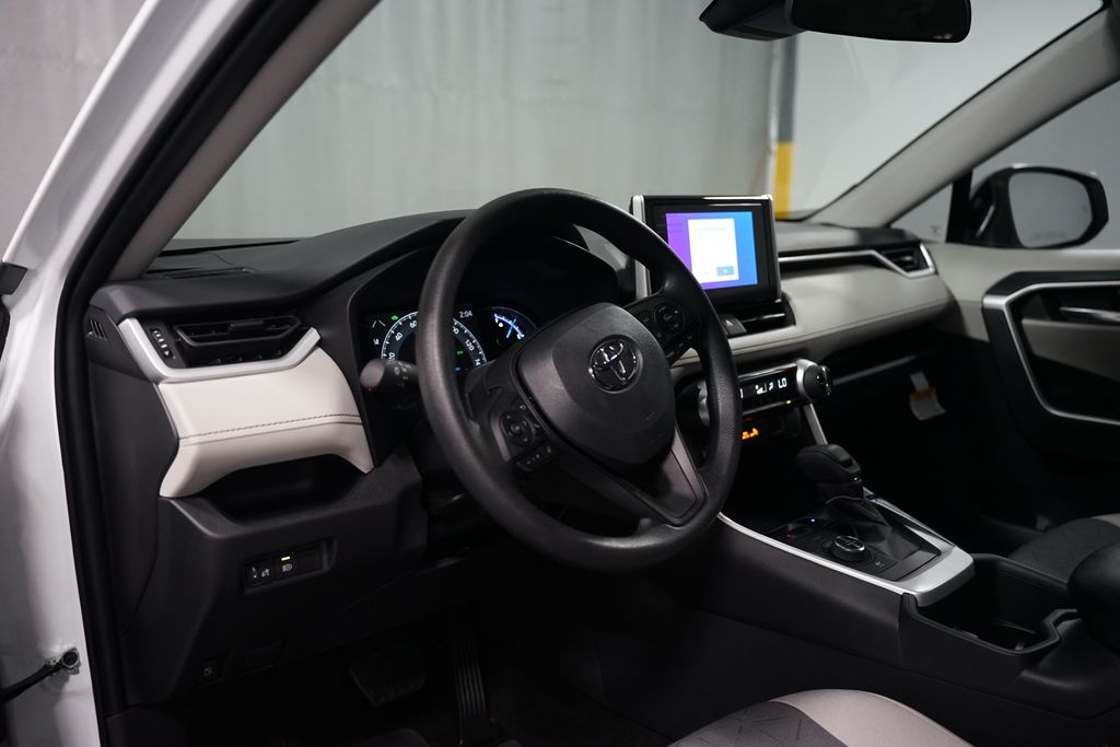 Thumbnail: 2025 Toyota RAV4 - 15