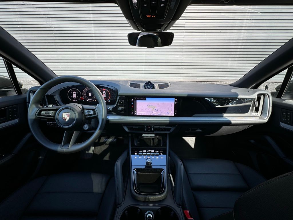 Thumbnail: 2025 Porsche Cayenne - 6