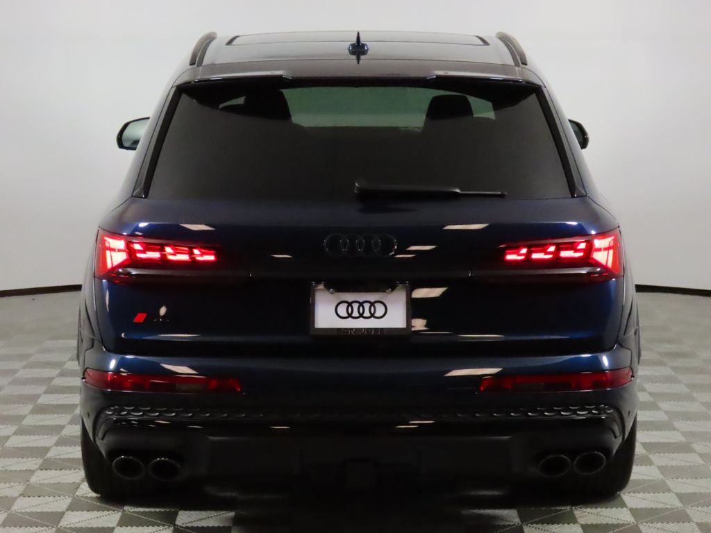 Thumbnail: 2026 Audi SQ7 - 4