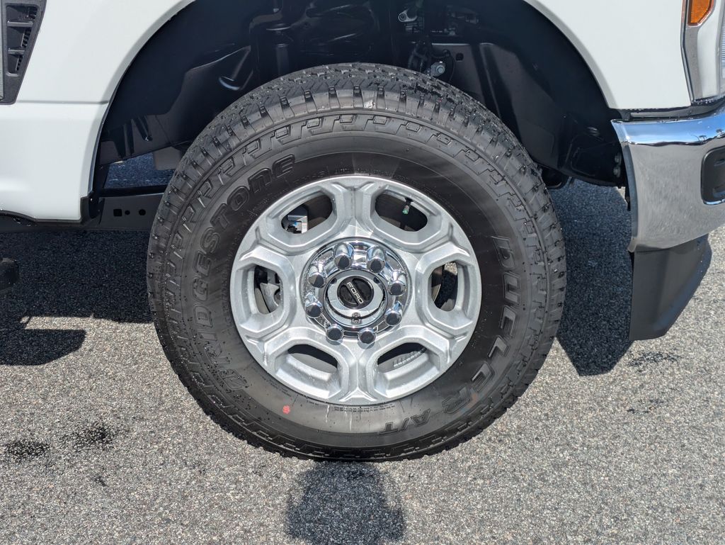 2026 Ford F-350 Super Duty XLT