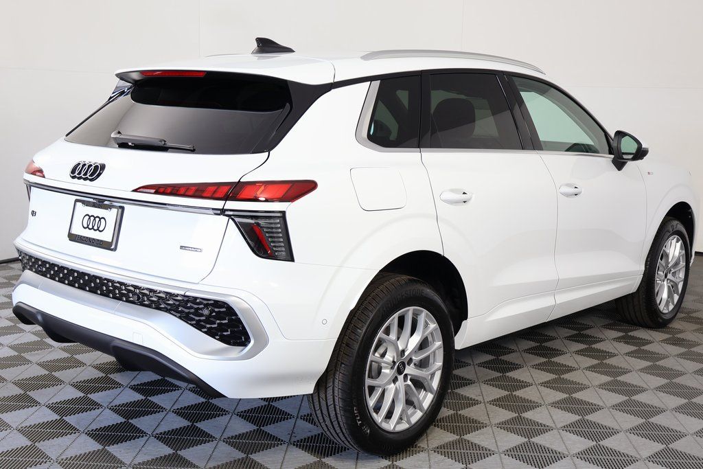 Thumbnail: 2026 Audi Q3 - 2