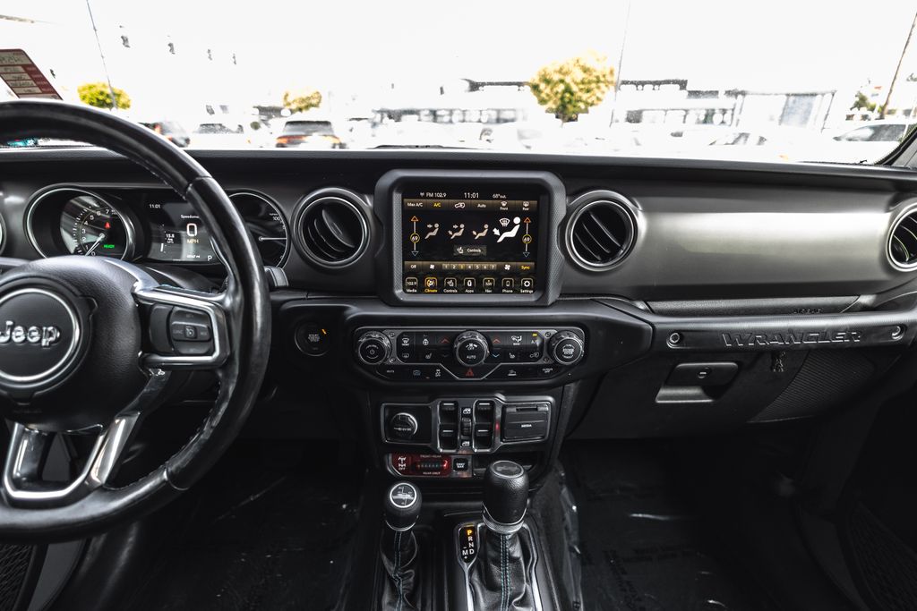 2023 Jeep Wrangler Rubicon 4xe thumbnail 26