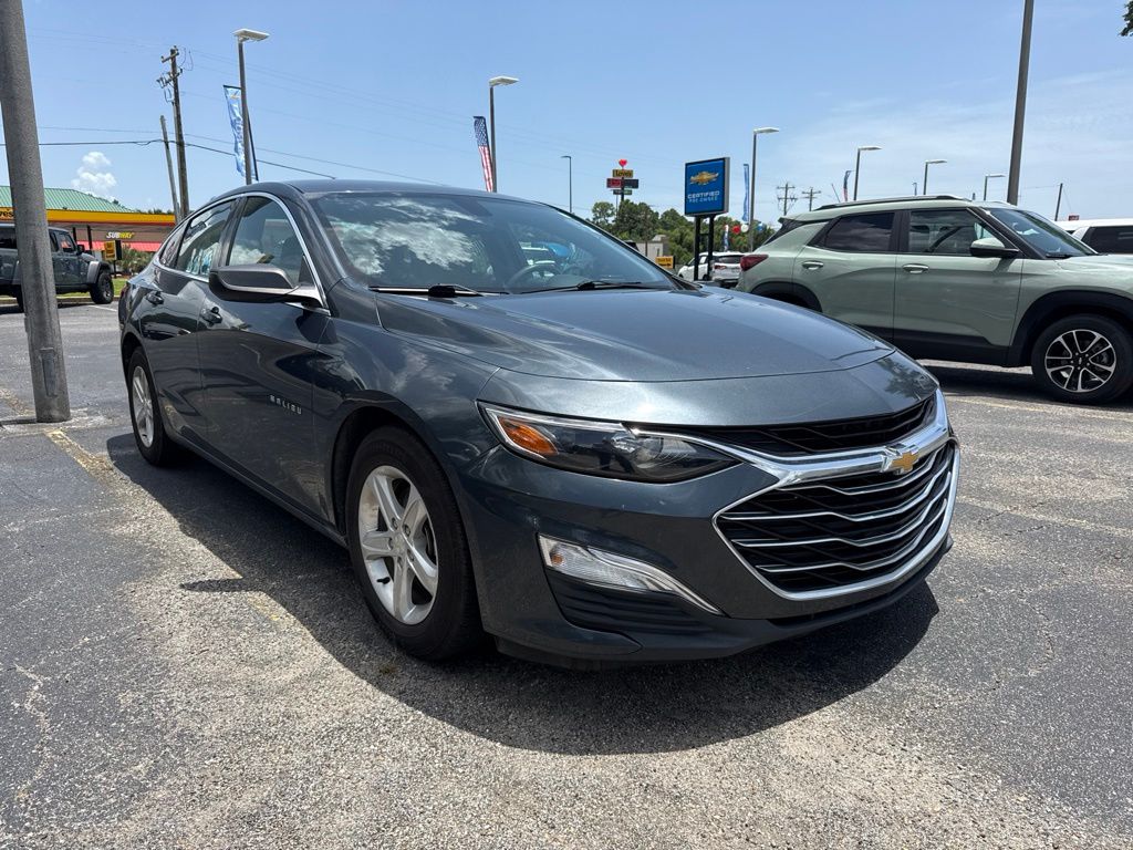 Shadow Gray Metallic 2020 Chevrolet Malibu Sedan Front-Wheel Drive Continuously Variable Transmission