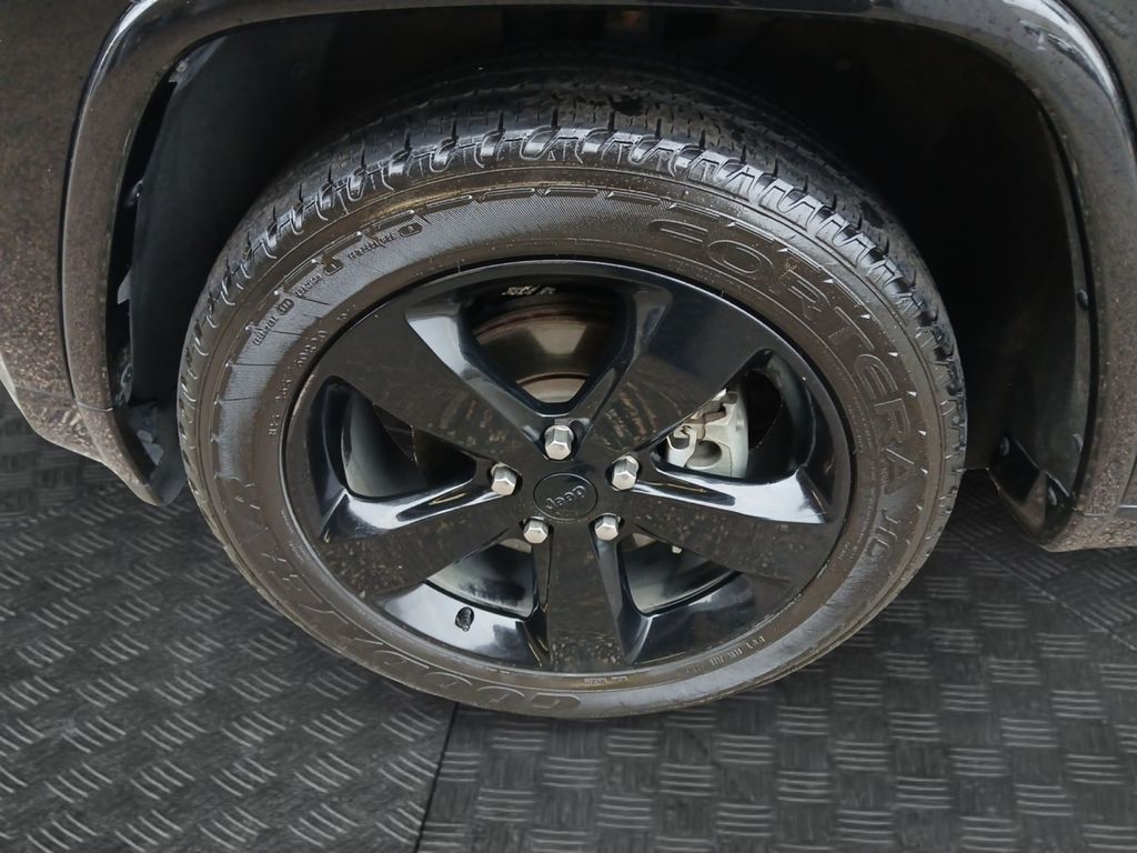 Used Car 2015 Jeep Grand Cherokee  Laredo For Sale Under $15,000 In Austin, Texas