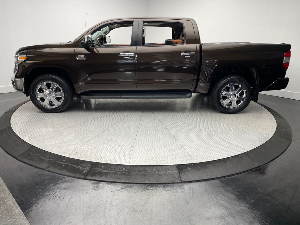Thumbnail: 2018 Toyota Tundra - 8