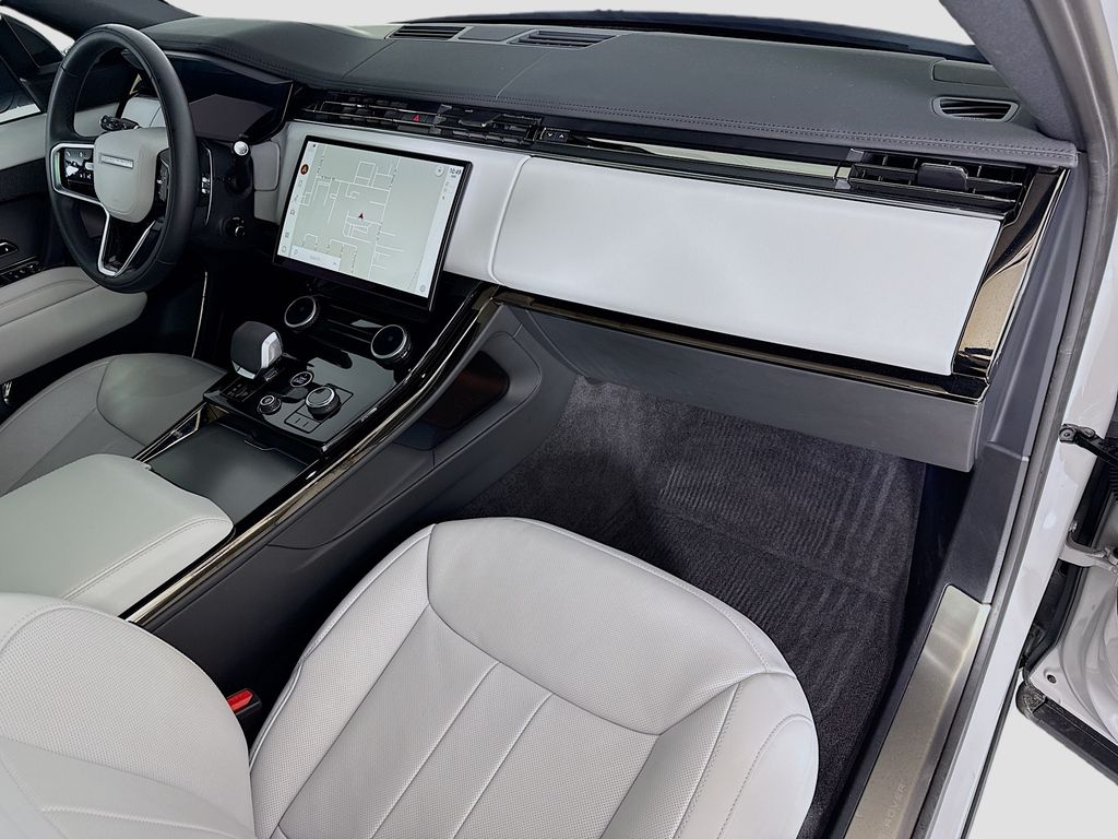 Thumbnail: 2023 Land Rover Range Rover Sport - 18