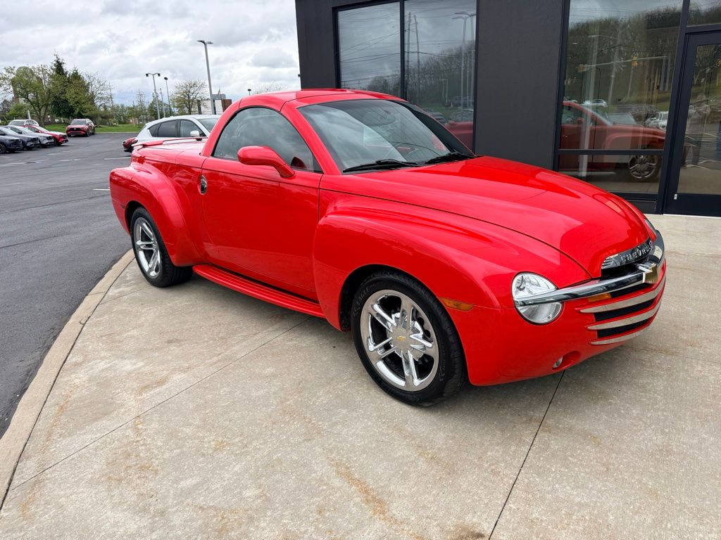 View vehicle photo 4