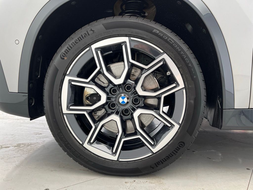 Thumbnail: 2026 BMW X1 - 22