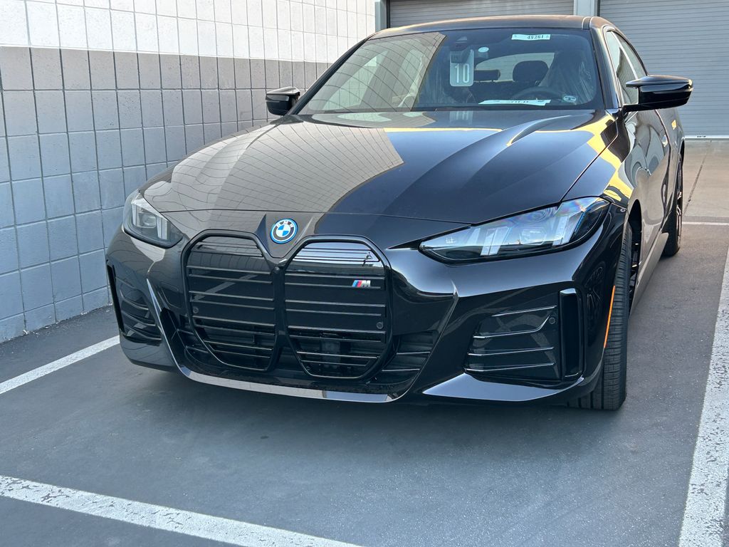 Thumbnail: 2025 BMW i4 - 2