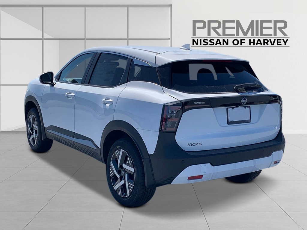 New 2027 White Nissan  image 4