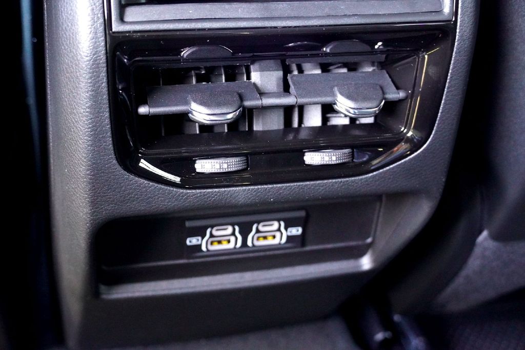 New Car 2025 Jeep Grand Cherokee  Laredo For Sale Under $35,000 In Taylor, Texas