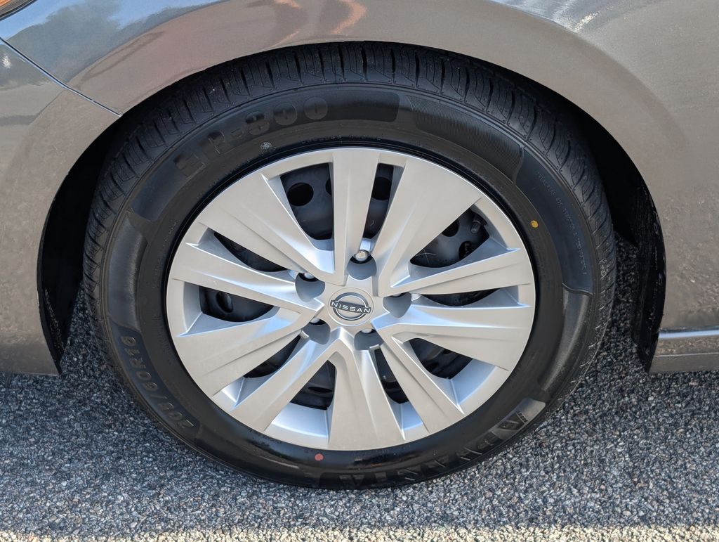 Used 2024 Nissan Sentra Sedan