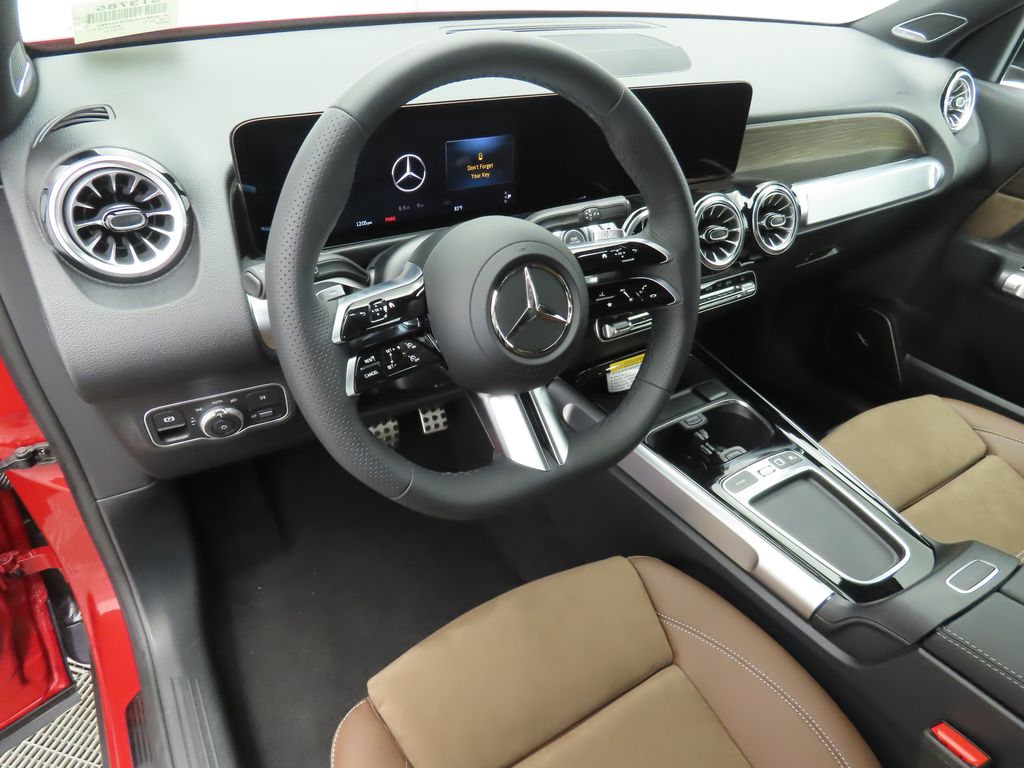 Thumbnail: 2025 Mercedes-Benz GLB - 9