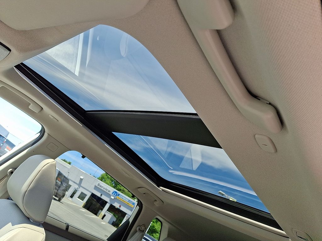 2023 Nissan Rogue — photo 16