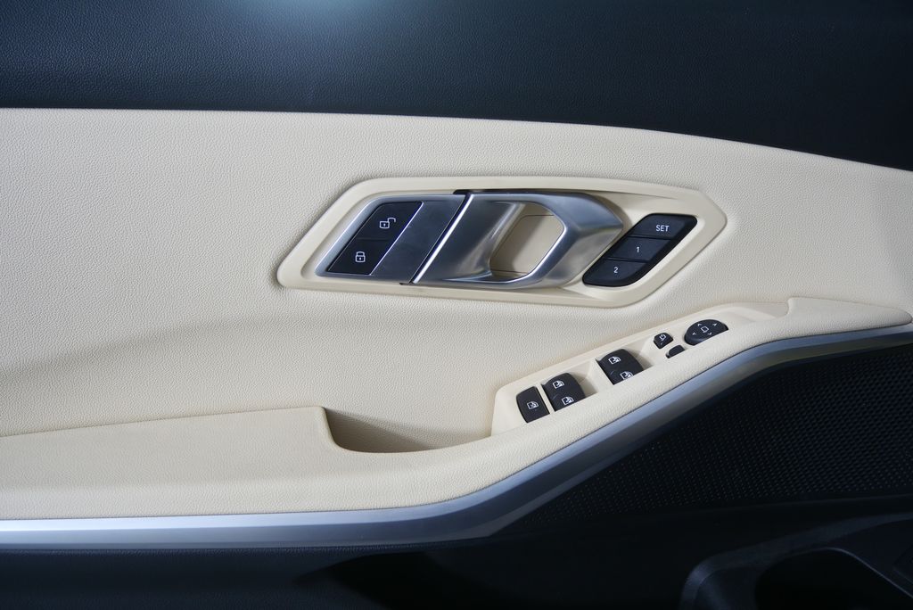 Thumbnail: 2019 BMW 3 Series - 8