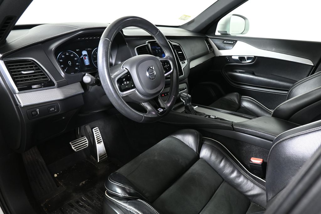 Thumbnail: 2019 Volvo XC90 - 4