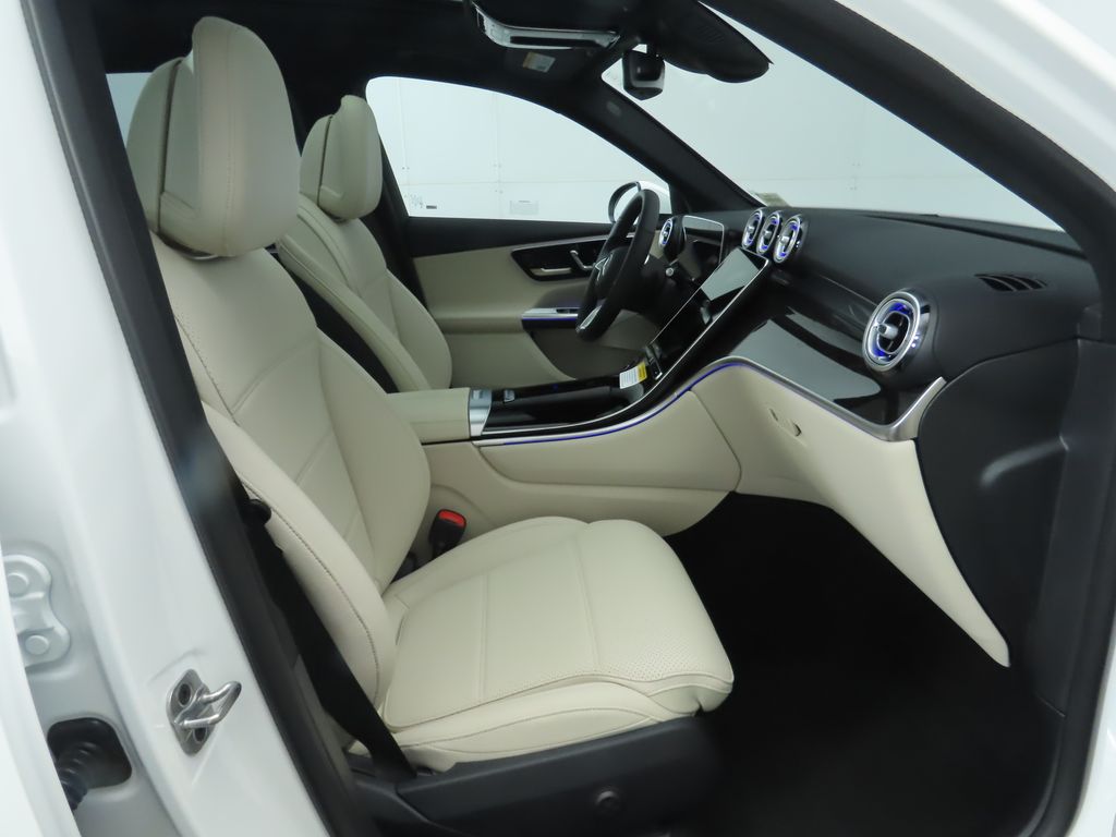 Thumbnail: 2026 Mercedes-Benz GLC - 21