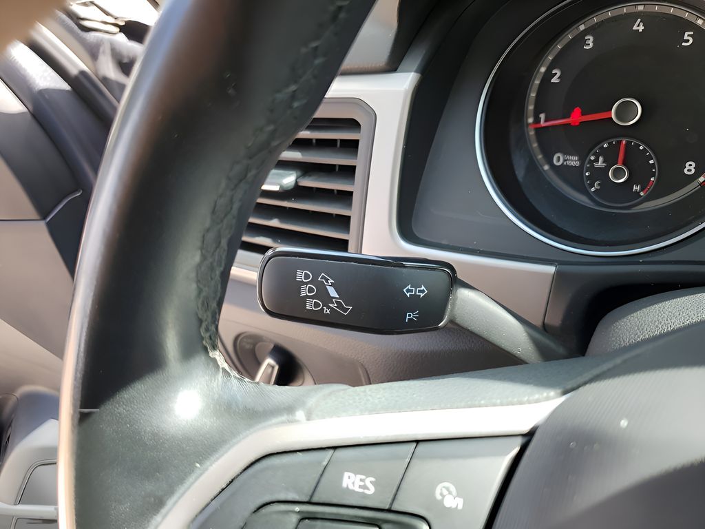 Used Car 2021 Volkswagen Atlas  3.6l V6 Se W/technology For Sale Under $25,000 In Austin, Texas